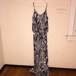 V Sky lady’s long dress